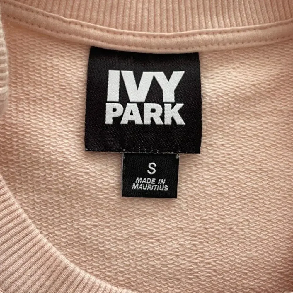 Ivy Park Crewneck Light Pink Logo Sweatshirt Sz S - Picture 3 of 5